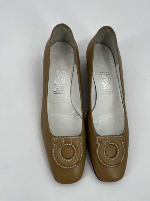 Shoes - Ferragamo Flat Shoes