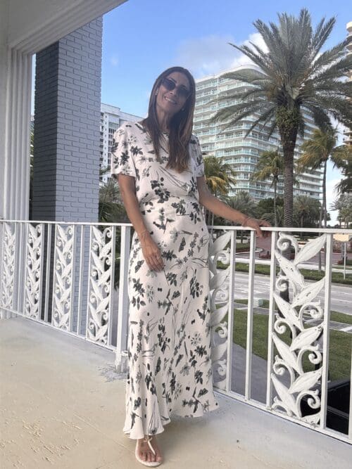 Set - Skirt and Shirt Black and White Floral - Image 8