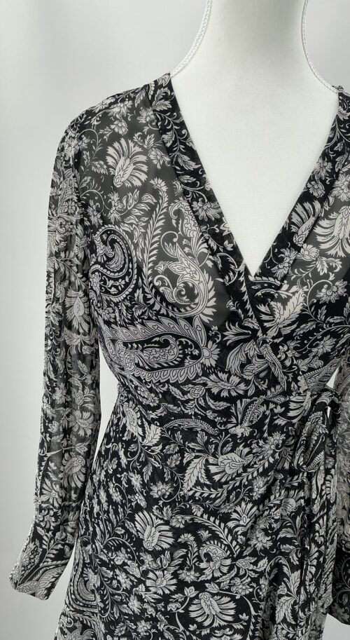 Dress - Black Dress White Floral Wrap ZARA - Image 6
