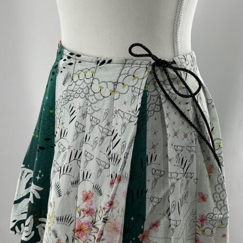 Skirt - Mini Skirt Plated  Água bendita